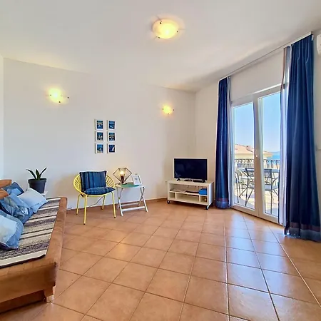 Culic-1 By Interhome Traù