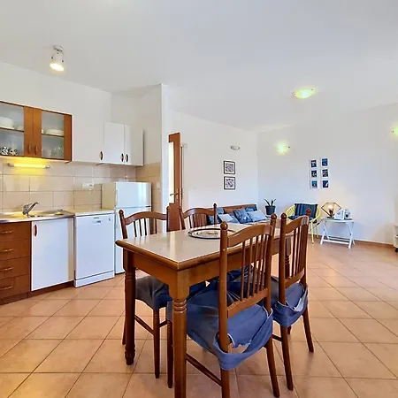 Appartamento Culic-1 By Interhome Traù