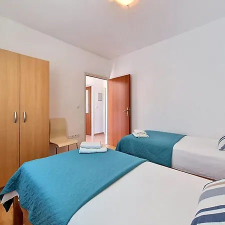 Culic-1 By Interhome Traù